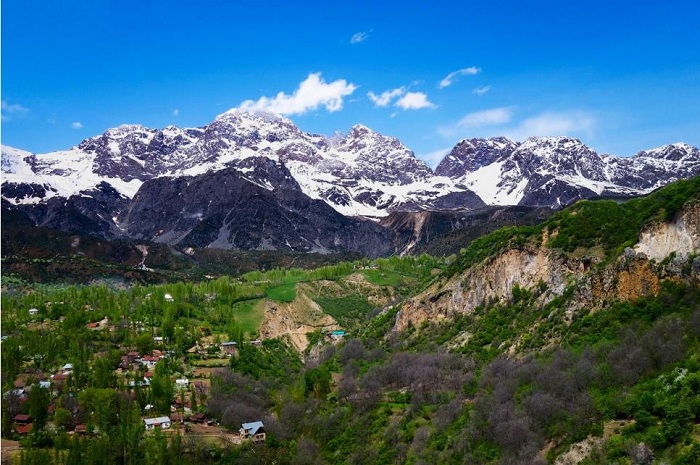 السياحة في قيزغستان